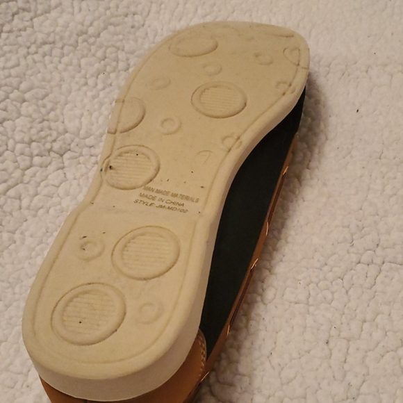 Tan/Black Sperry type shoes - Picture 5 of 7